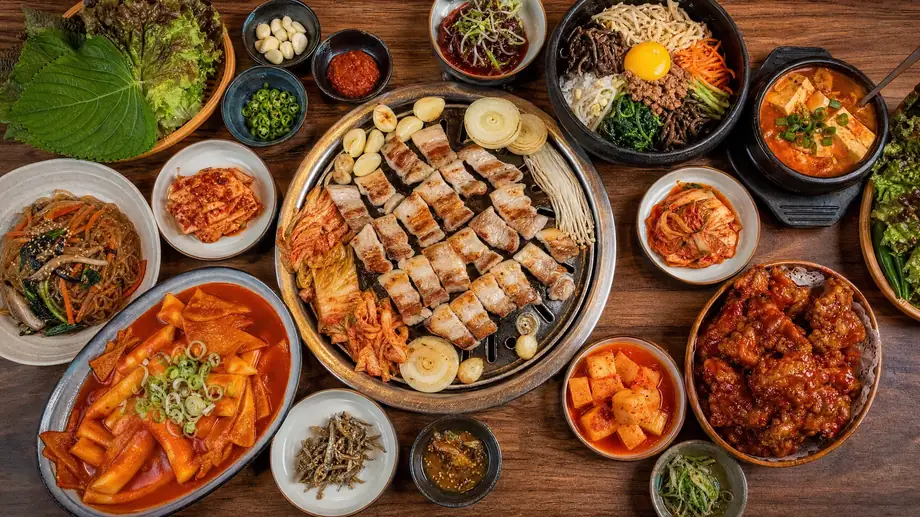 Korean Food Guide for Beginners: Top 5 Dishes You Must Try (And What Koreans Actually Think)